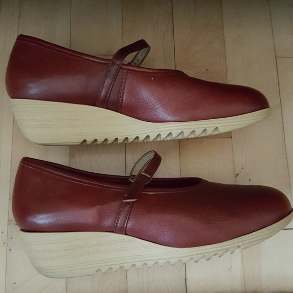 Vintage Armadillos Burgandy Oxblood Leather Mary Jane Wedges - Picture 3 of 9